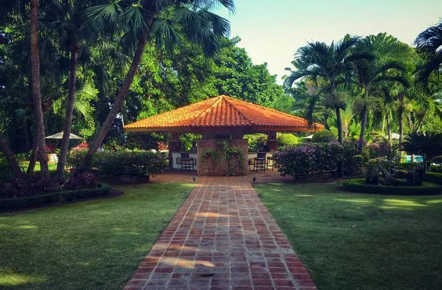 Hotel El Embajador Santo Domingo gardens